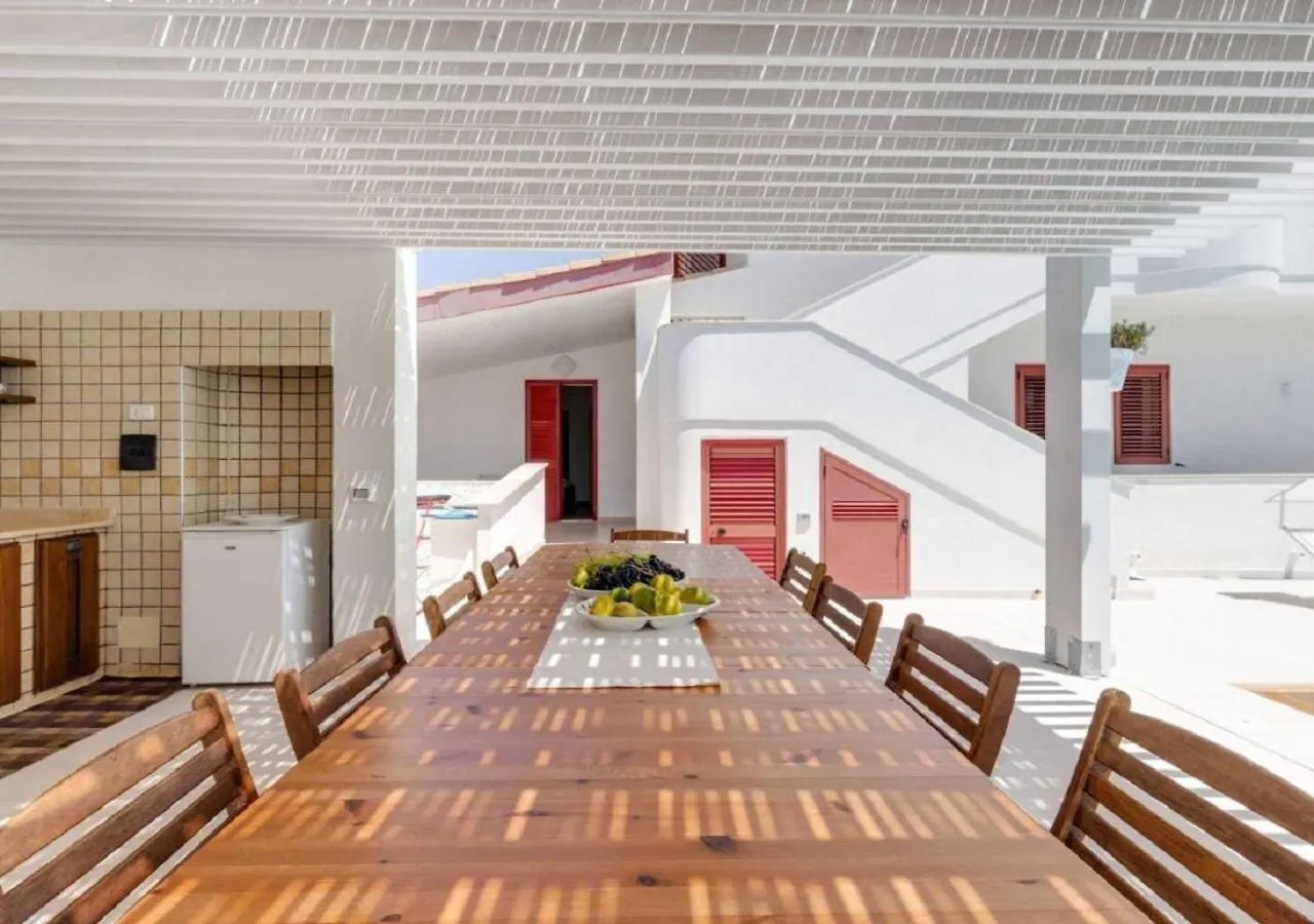 Dom wakacyjny Villa Rosimeli Con Piscina A 150 Mt Dal Mare Ispica Włochy
