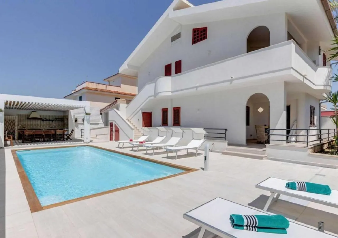Villa Rosimeli Con Piscina A 150 Mt Dal Mare Ispica