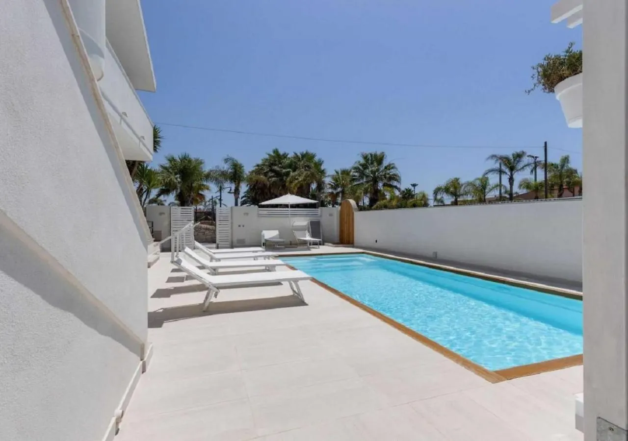 Villa Rosimeli Con Piscina A 150 Mt Dal Mare Ispica 0*,  Włochy